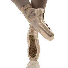 R-Class AD69 Soleia Pointe Shoe M